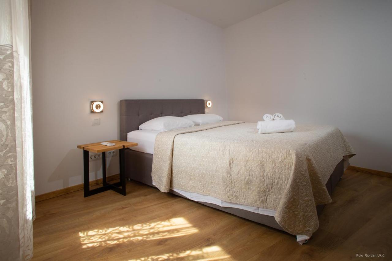 Apartments And Rooms Luan Ρόβινι Εξωτερικό φωτογραφία