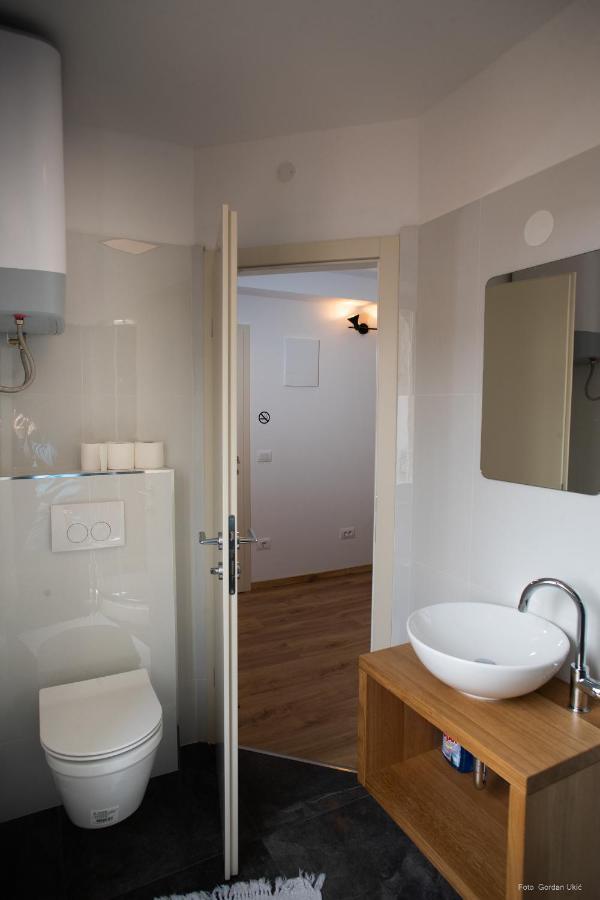 Apartments And Rooms Luan Ρόβινι Εξωτερικό φωτογραφία