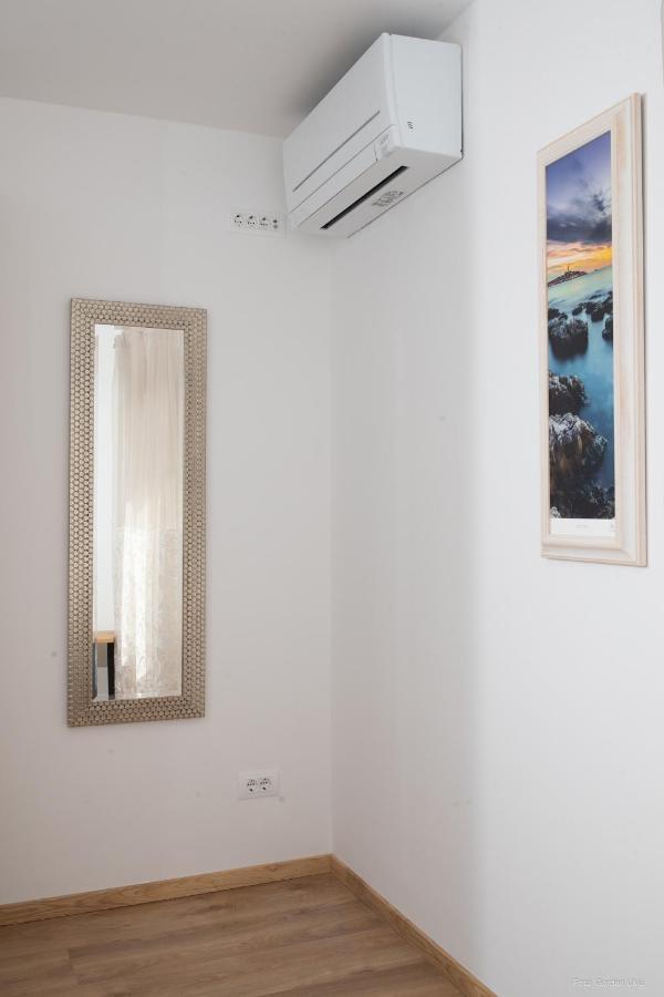 Apartments And Rooms Luan Ρόβινι Εξωτερικό φωτογραφία