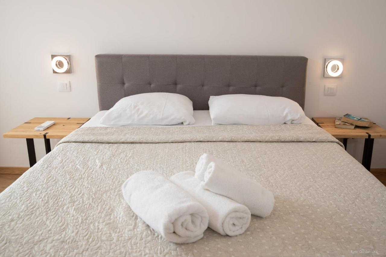 Apartments And Rooms Luan Ρόβινι Εξωτερικό φωτογραφία
