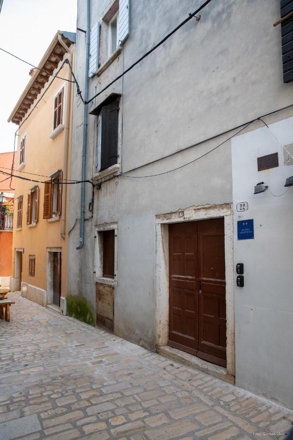Apartments And Rooms Luan Ρόβινι Εξωτερικό φωτογραφία